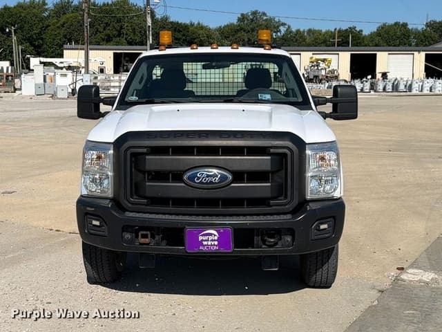 Image of Ford F-250 equipment image 1
