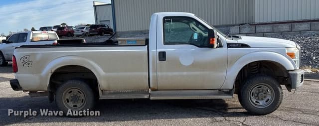 Image of Ford F-250 equipment image 2