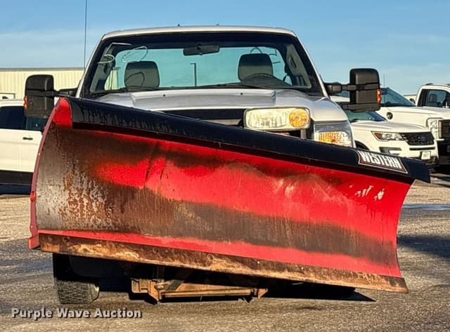 Image of Ford F-250 equipment image 1