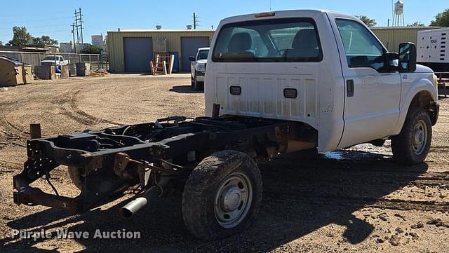 Image of Ford F-250 equipment image 4