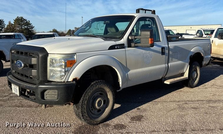 2011 Ford F-250 Equipment Image0
