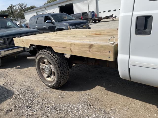 Image of Ford F-250 equipment image 4