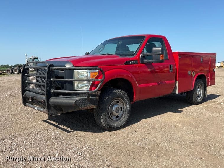 2011 Ford F-250 Equipment Image0
