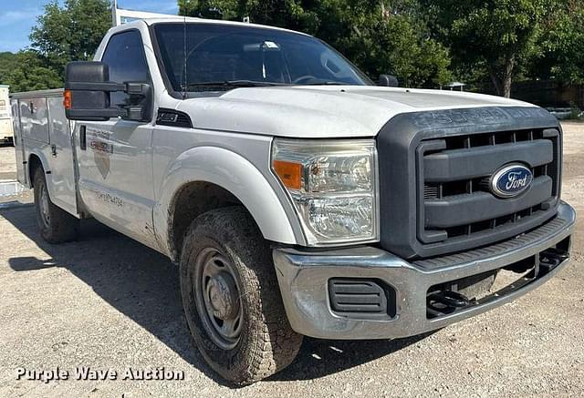 Image of Ford F-250 equipment image 2