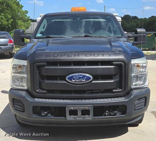 Image of Ford F-250 equipment image 1
