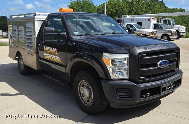 Image of Ford F-250 equipment image 2