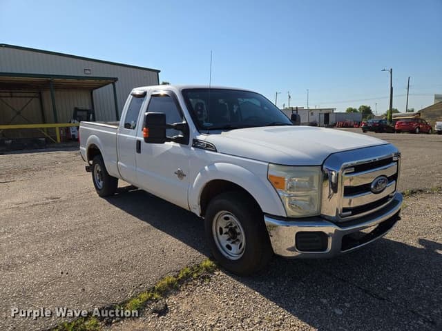 Image of Ford F-250 equipment image 2