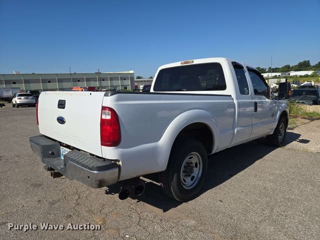 Image of Ford F-250 equipment image 4