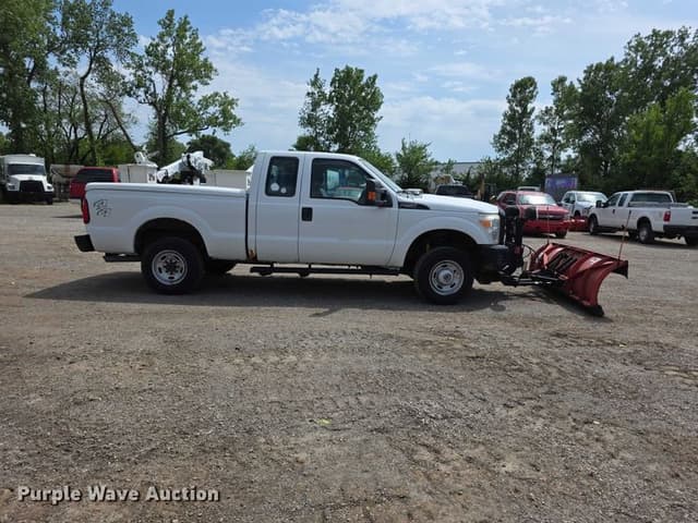 Image of Ford F-250 equipment image 3