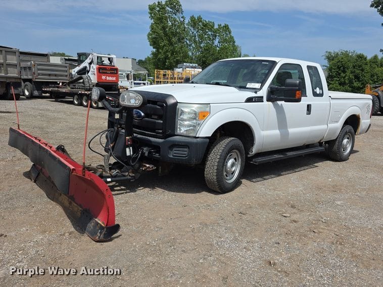 2011 Ford F-250 Equipment Image0