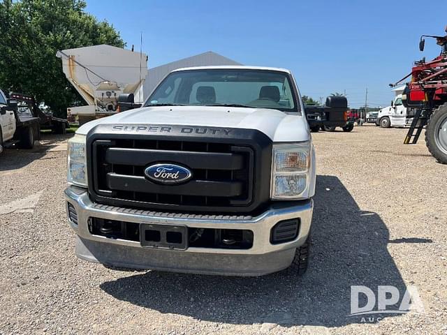 Image of Ford F-250 equipment image 2