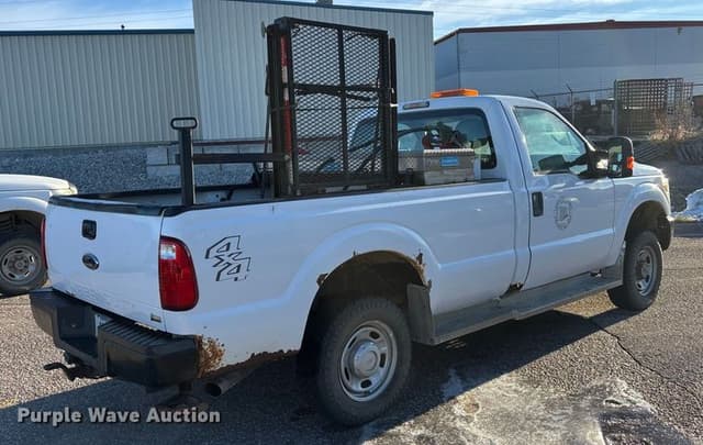 Image of Ford F-250 equipment image 4