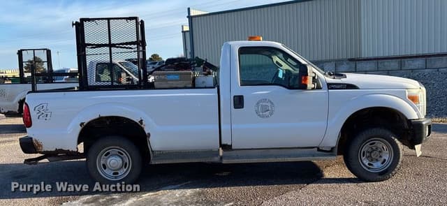 Image of Ford F-250 equipment image 3