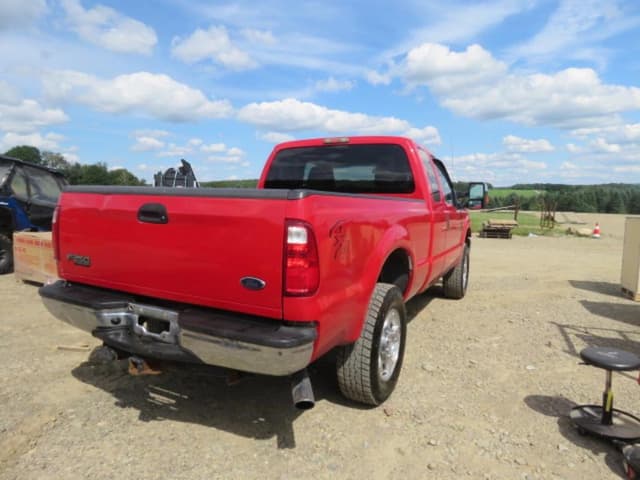 Image of Ford F-250 equipment image 3