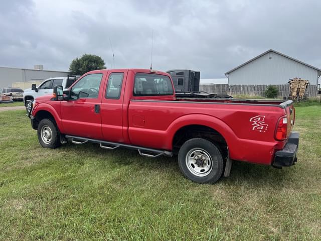 Image of Ford F-250 equipment image 4