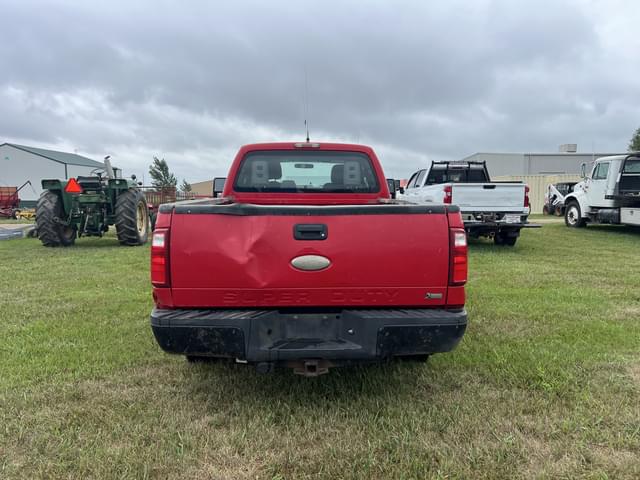 Image of Ford F-250 equipment image 3