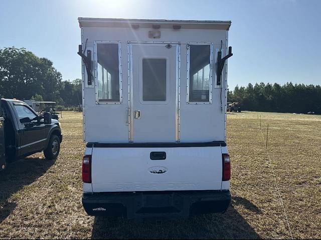 Image of Ford F-250 equipment image 4
