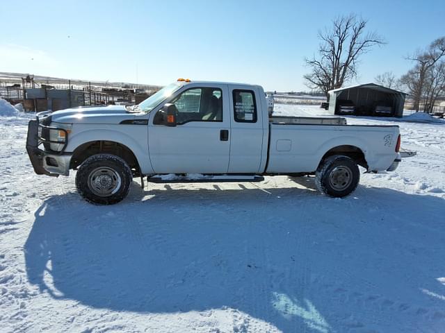 Image of Ford F-250 equipment image 3