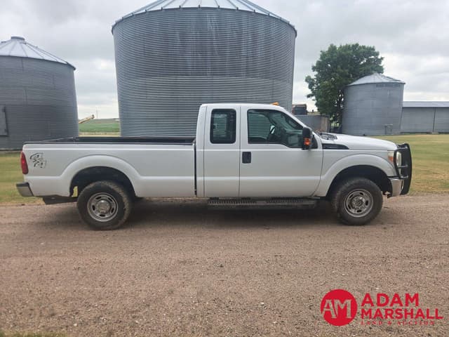 Image of Ford F-250 equipment image 2