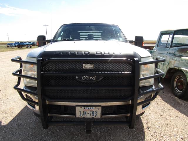 Image of Ford F-250 equipment image 1