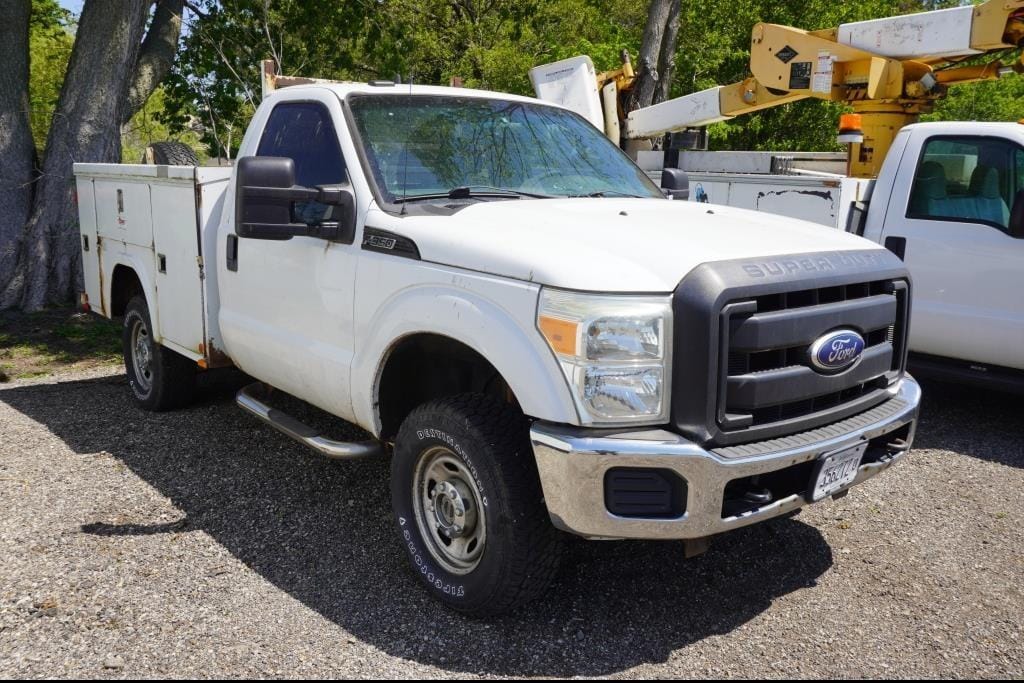 2011 Ford F-350 Equipment Image0