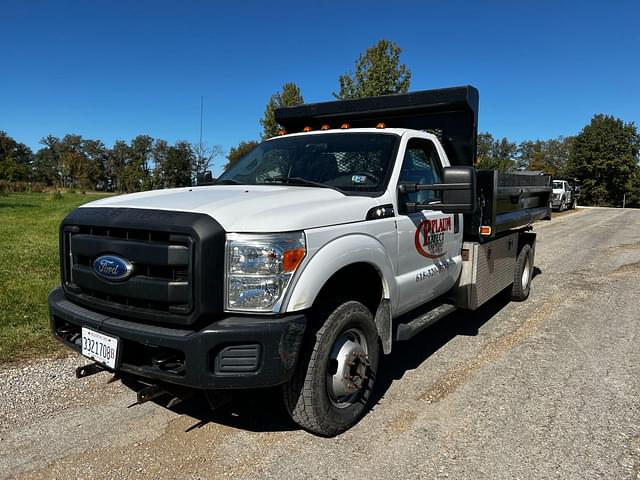 Image of Ford F-350 equipment image 4