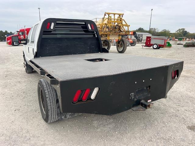 Image of Ford F-350 equipment image 4