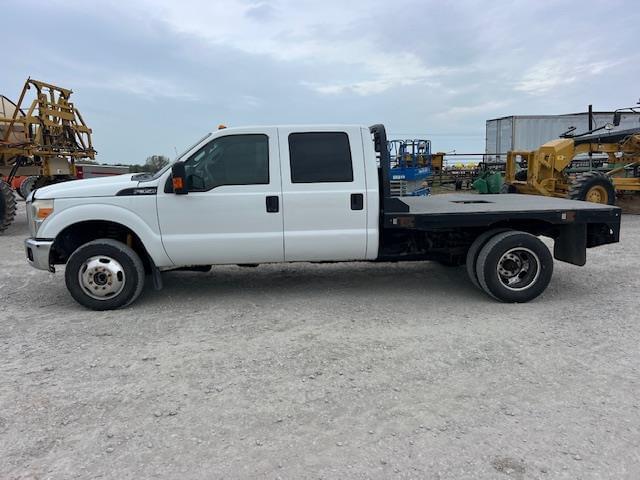 Image of Ford F-350 equipment image 2