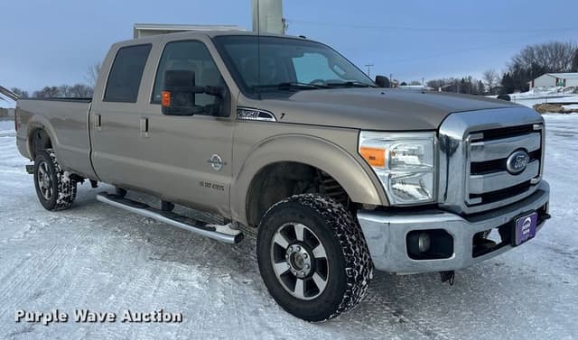 Image of Ford F-350 equipment image 2