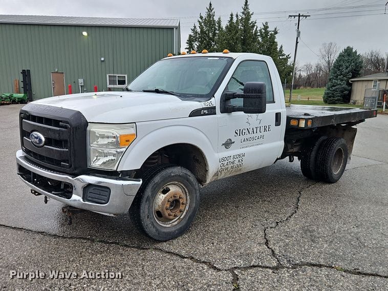 2011 Ford F-350 Equipment Image0