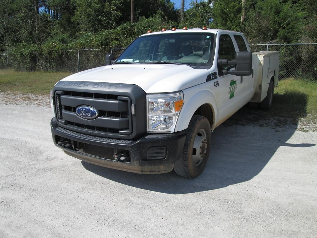 Image of Ford F-350 Primary image