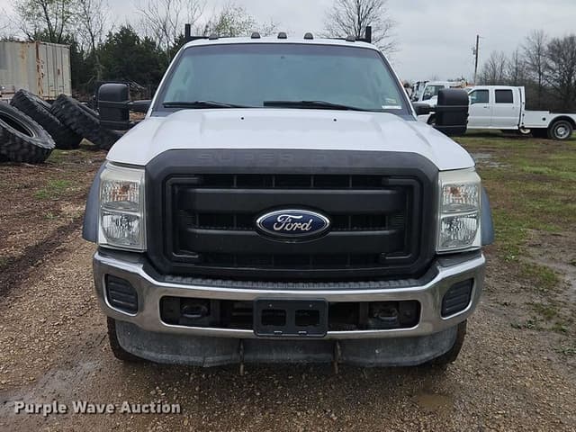 Image of Ford F-350 equipment image 1