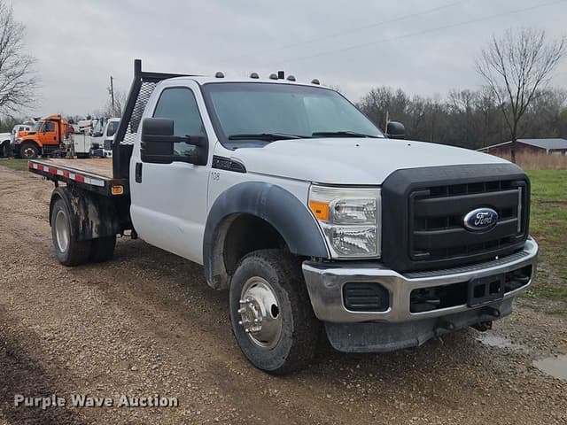Image of Ford F-350 equipment image 2