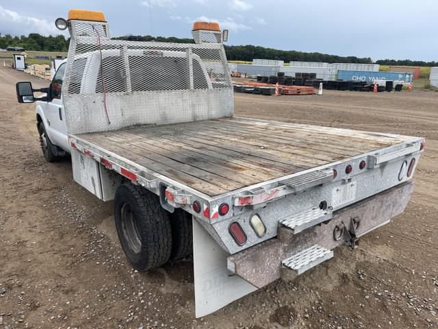 Image of Ford F-350 equipment image 1