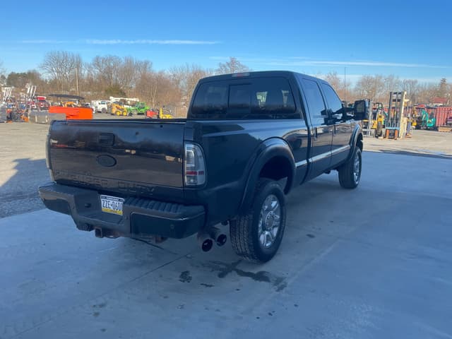 Image of Ford F-350 equipment image 2