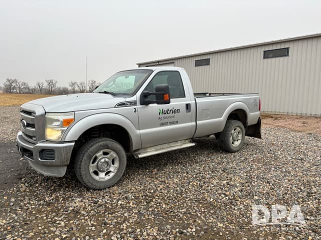 Image of Ford F-350 equipment image 1