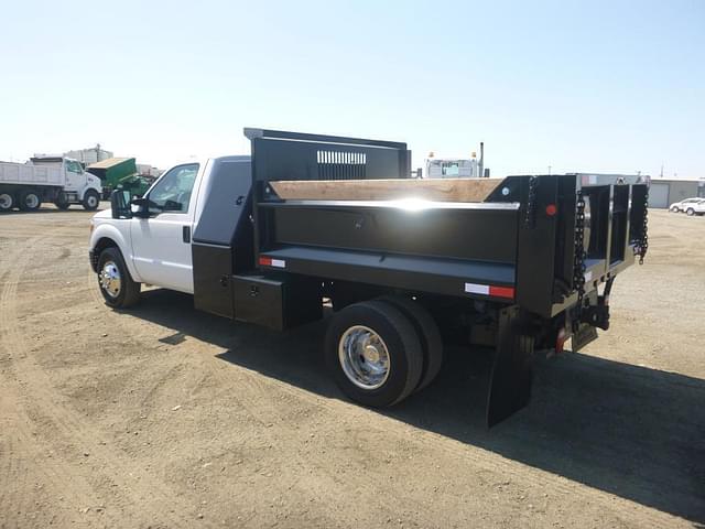 Image of Ford F-350 equipment image 3