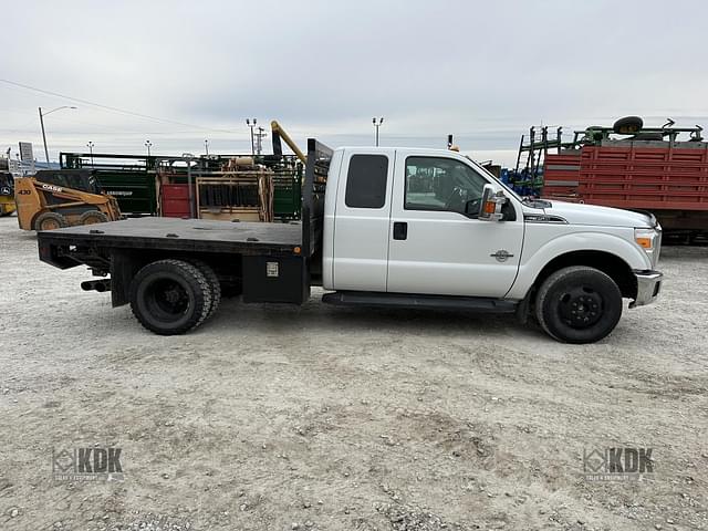 Image of Ford F-350 equipment image 4