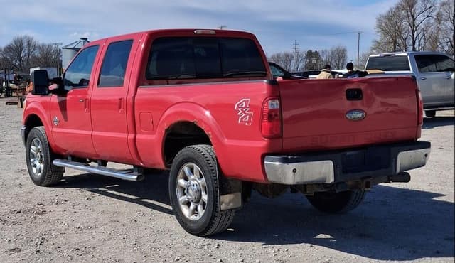 Image of Ford F-350 equipment image 3