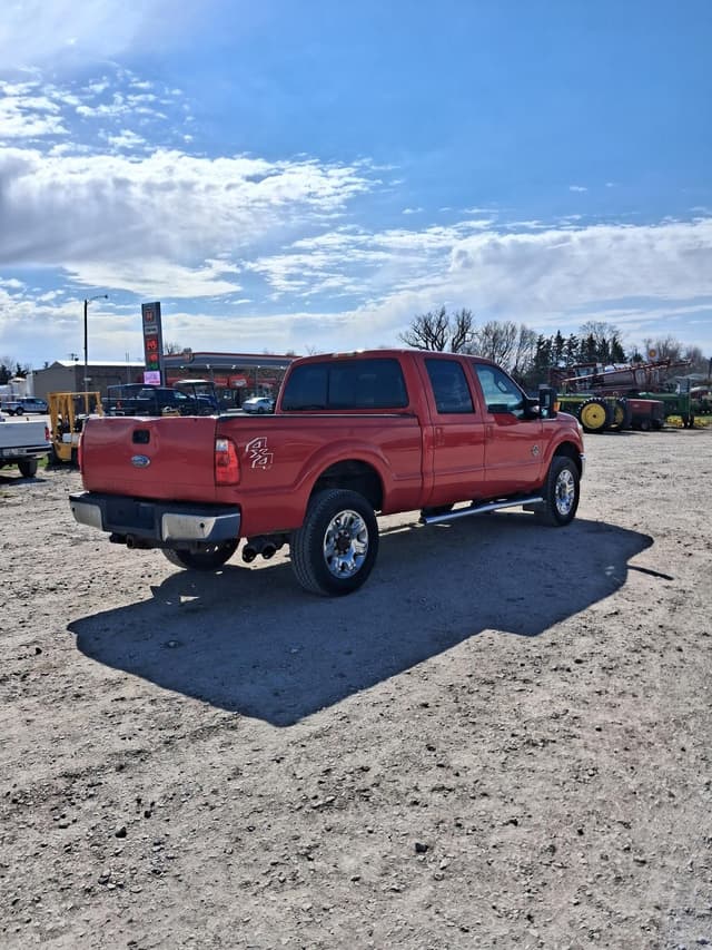 Image of Ford F-350 equipment image 4
