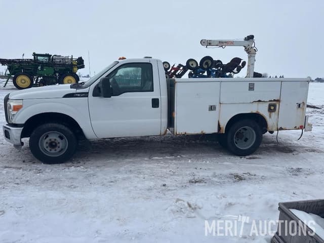 Image of Ford F-350 equipment image 1
