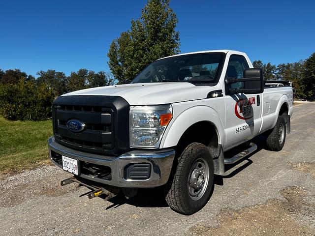 Image of Ford F-350 equipment image 1