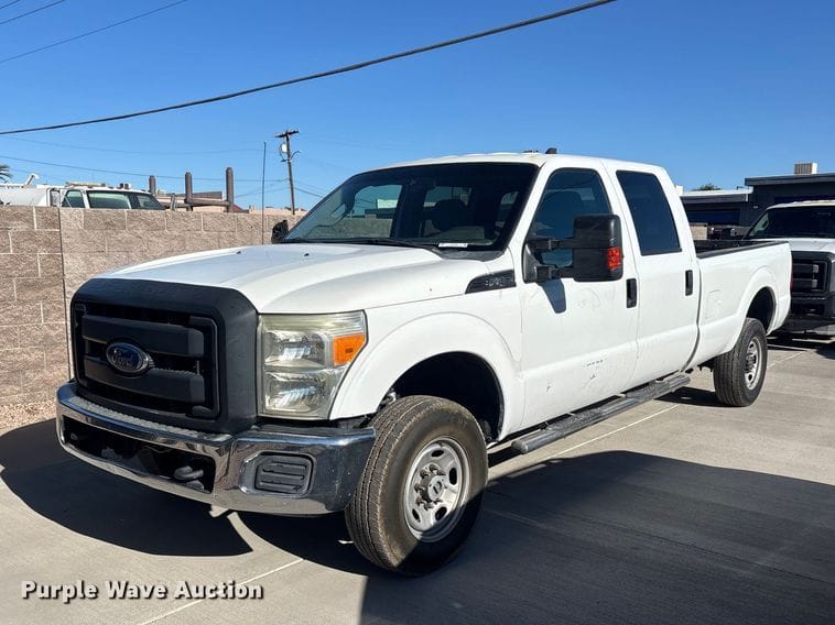 2011 Ford F-350 Equipment Image0
