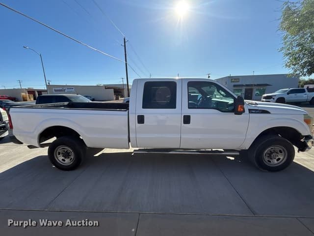 Image of Ford F-350 equipment image 3