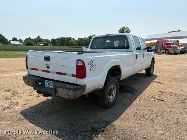 Image of Ford F-350 equipment image 4