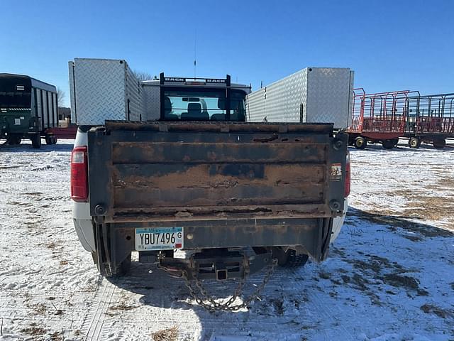 Image of Ford F-350 equipment image 3