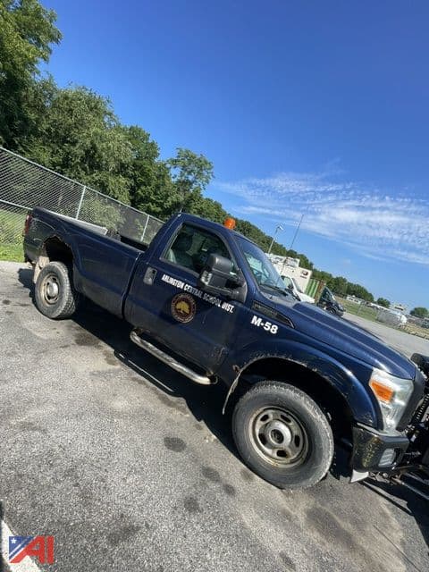 Image of Ford F-350 equipment image 2