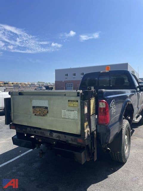 Image of Ford F-350 equipment image 3