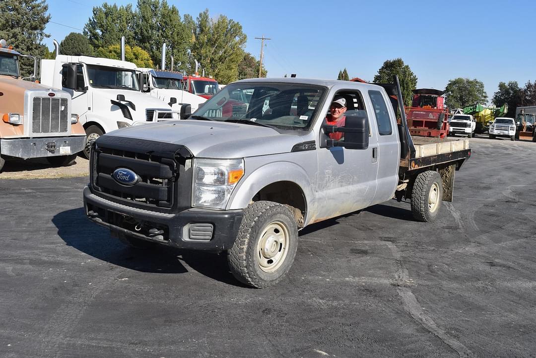 Image of Ford F-350 Primary image