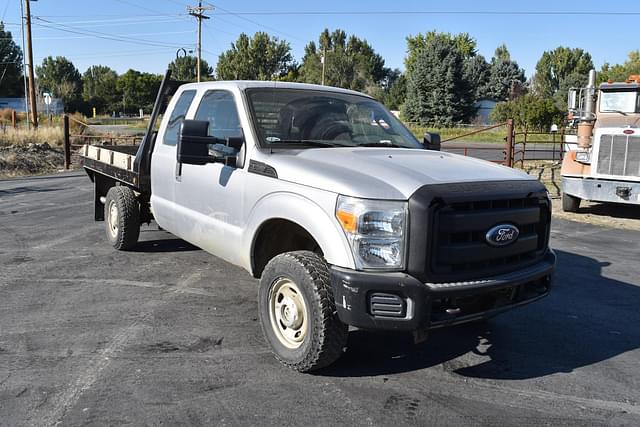 Image of Ford F-350 equipment image 4